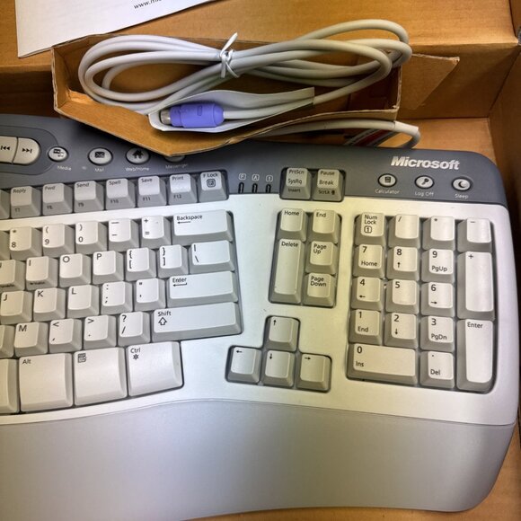 NEW Microsoft Natural Multimedia Keyboard Ergonomic Design WIN32 / PS2 K50-00100 - Picture 7 of 11